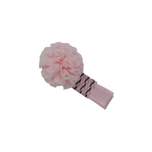 Pompom aus zarten Tüll gefertigt, verwandelt sie jede Frisur in etwas besonderes. Beschmückt auf gemusterete Clip aus weichem Stoff in Rosa.